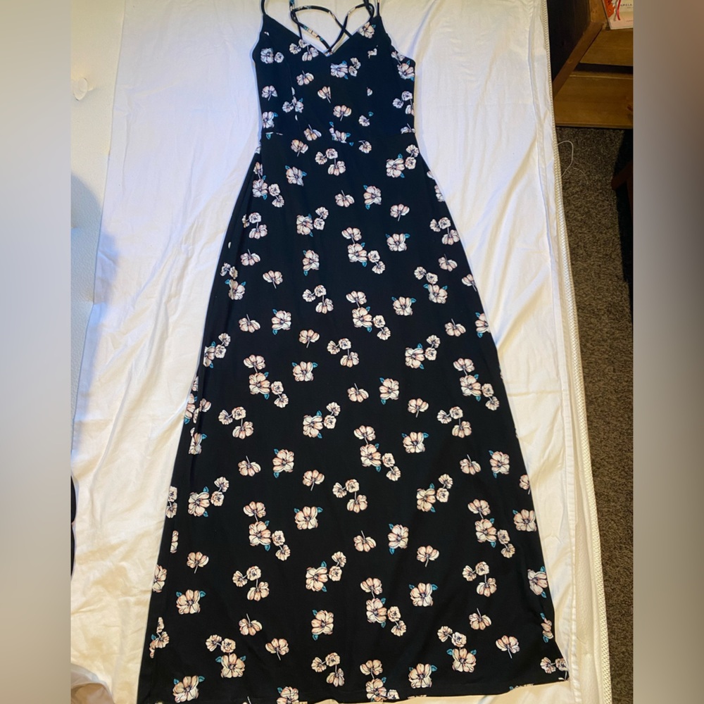 Women’s maxi dress. Size medium. Perfect for summer!